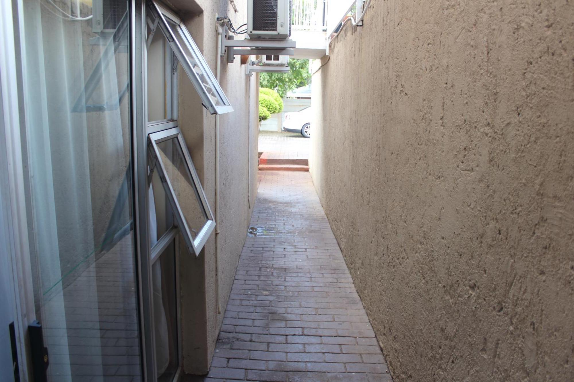 Purple Olive Guest House Pretoria Exterior photo
