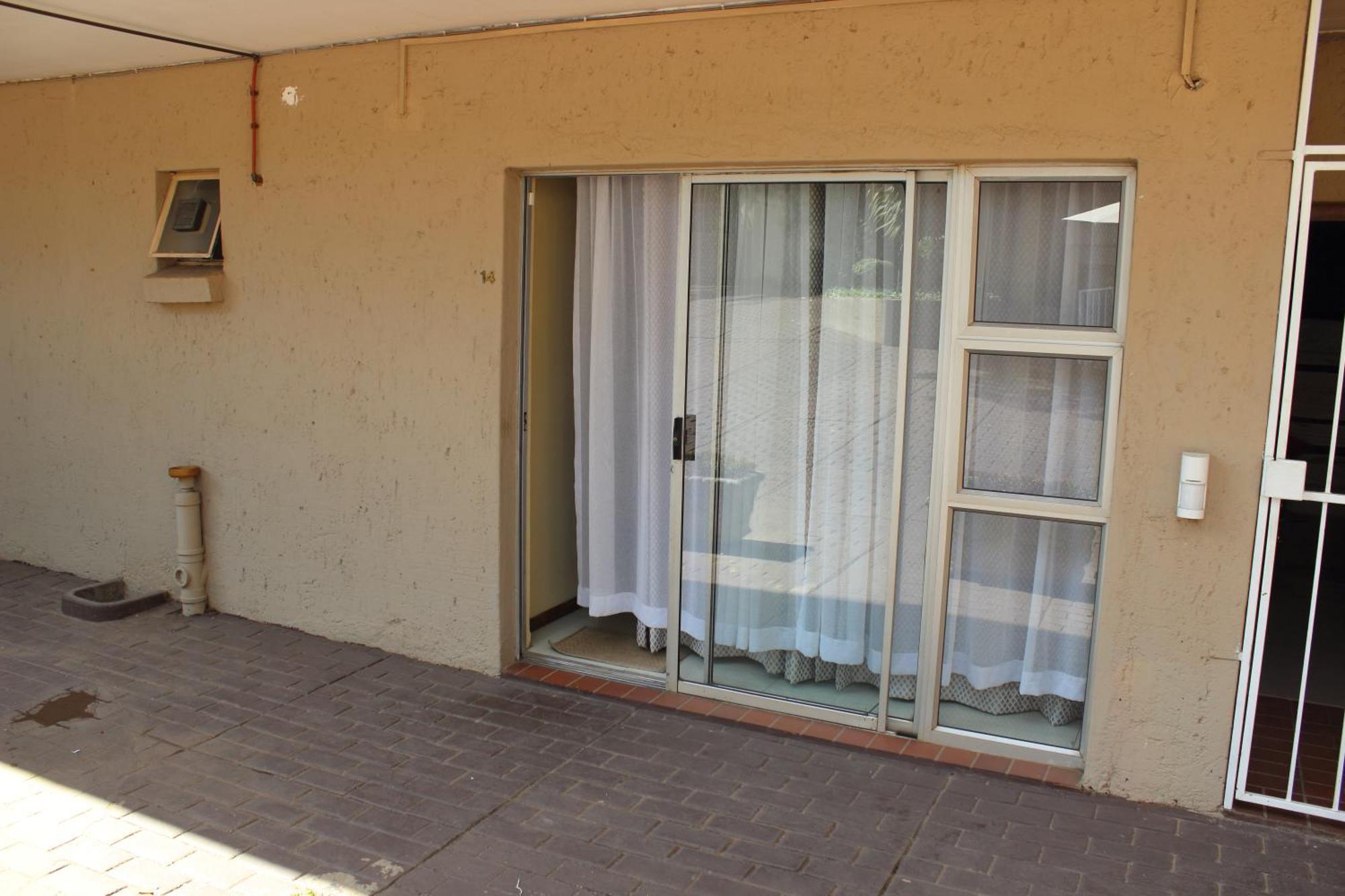 Purple Olive Guest House Pretoria Exterior photo