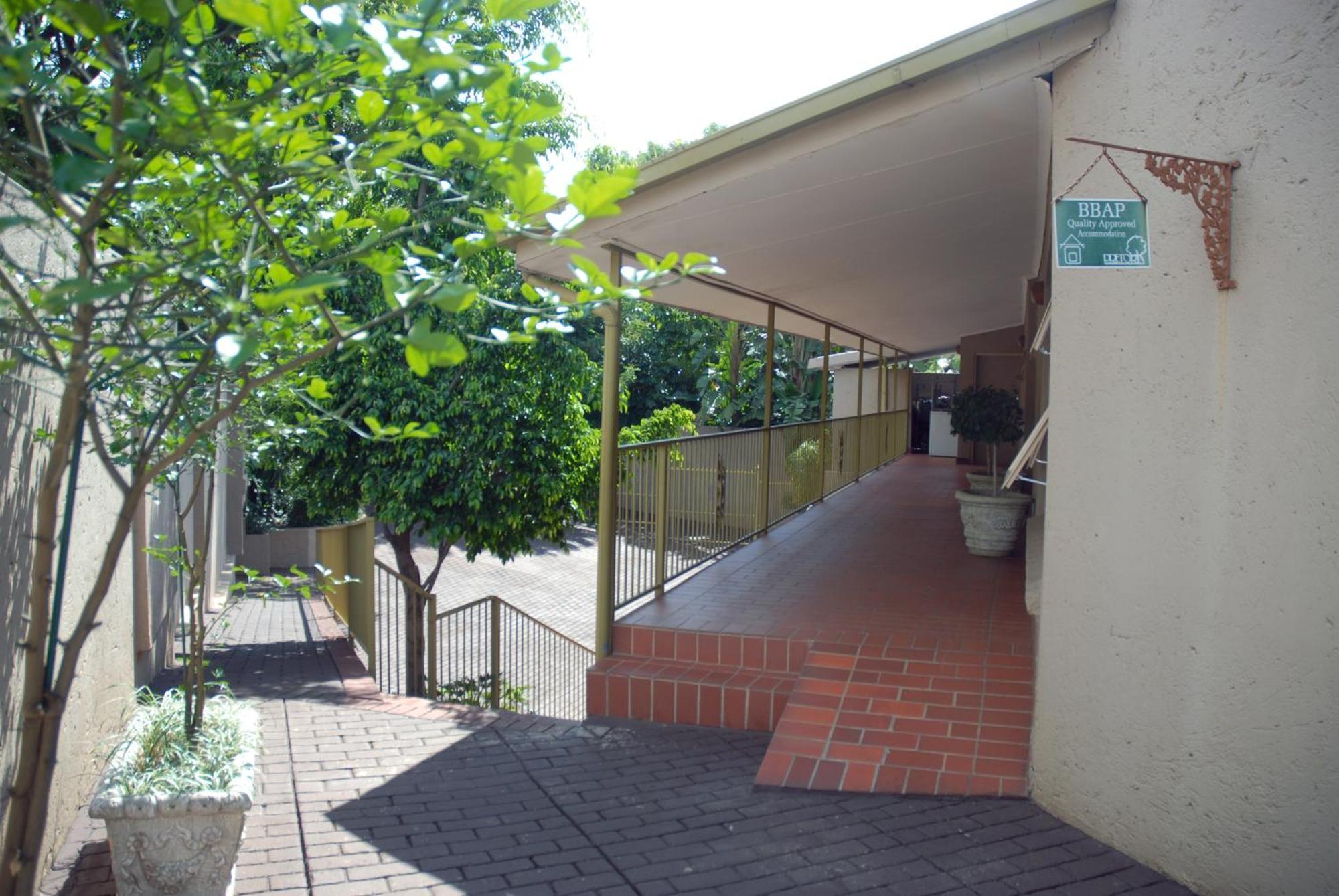 Purple Olive Guest House Pretoria Exterior photo
