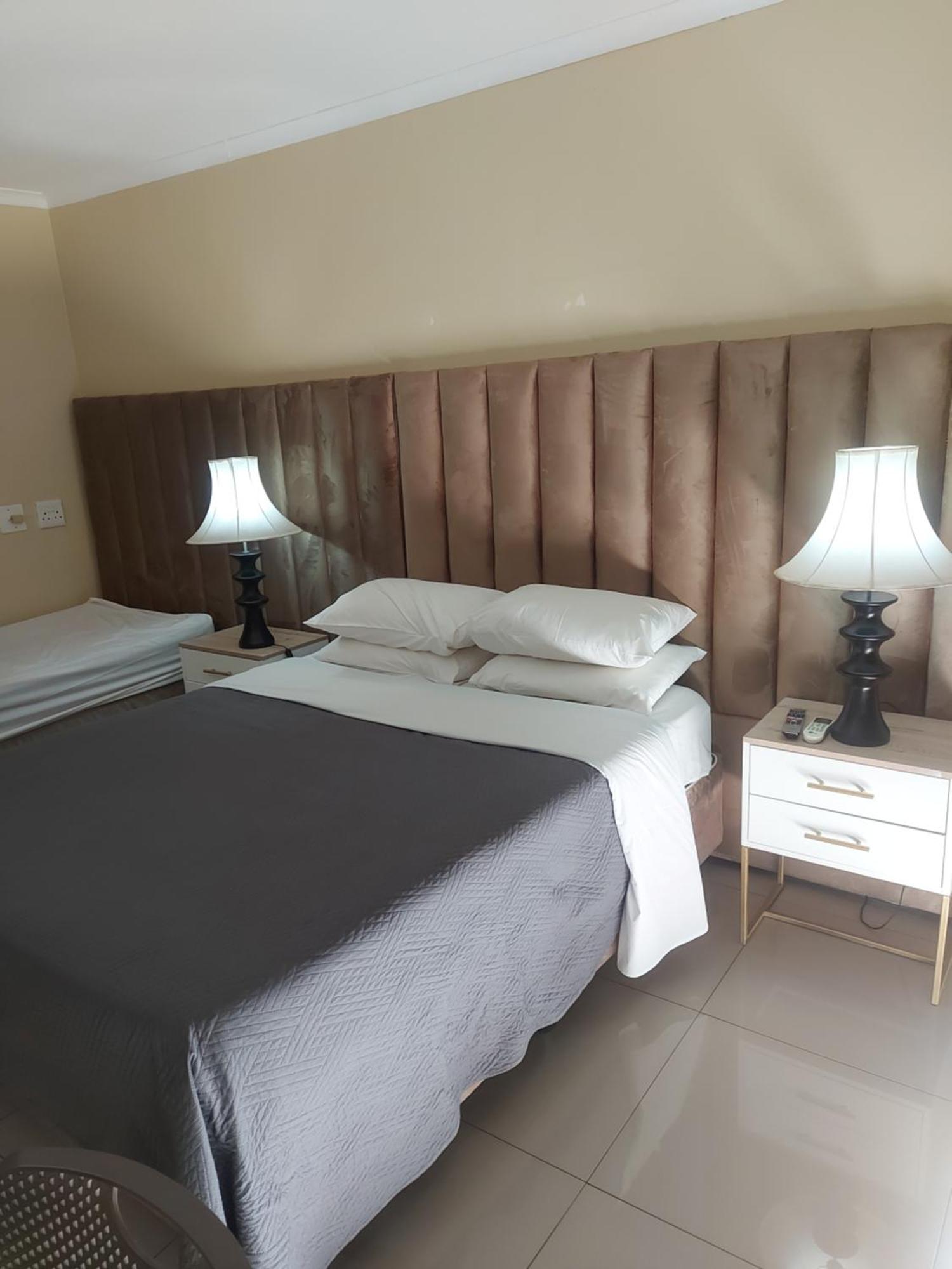 Purple Olive Guest House Pretoria Exterior photo